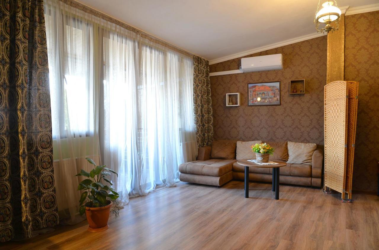 Natia'S Apartment On Dadiani St. Tiflis Exterior foto
