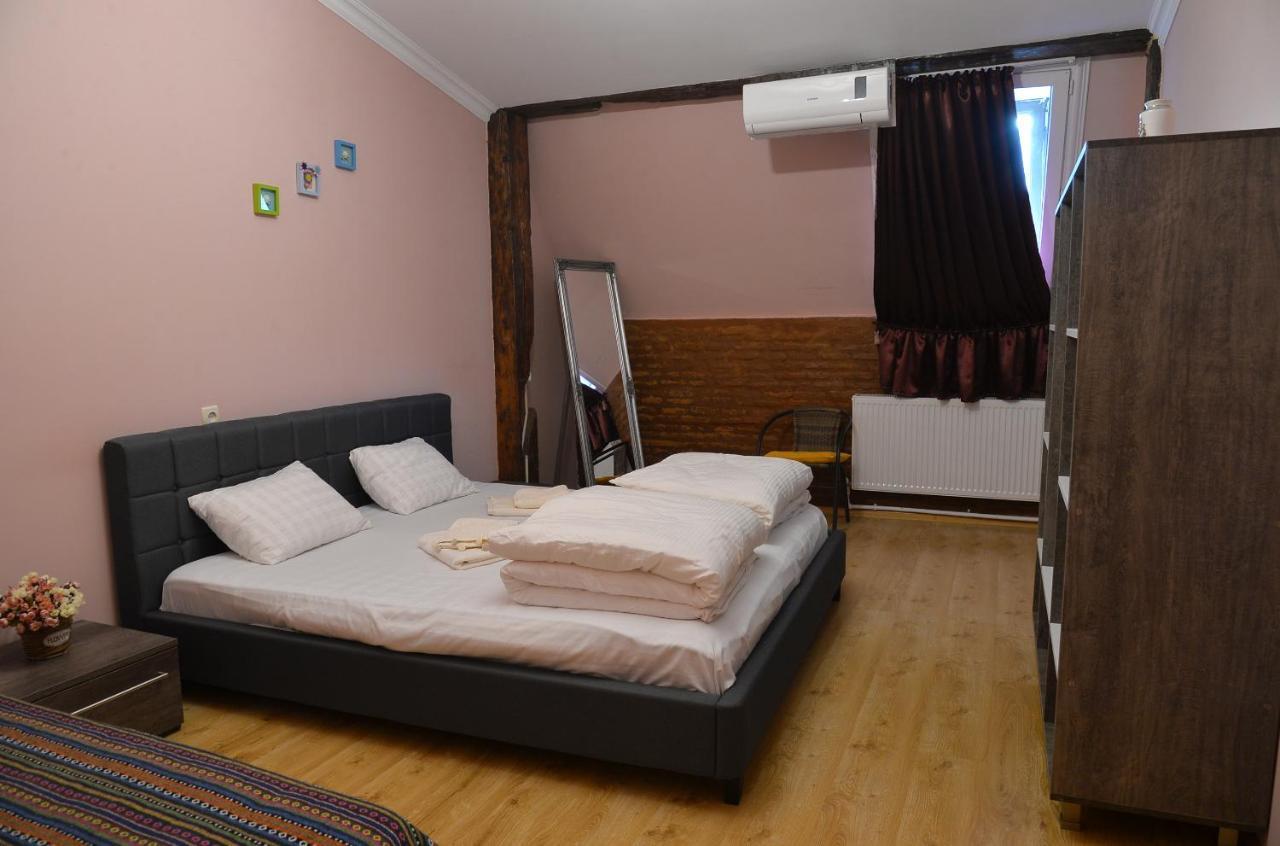 Natia'S Apartment On Dadiani St. Tiflis Exterior foto