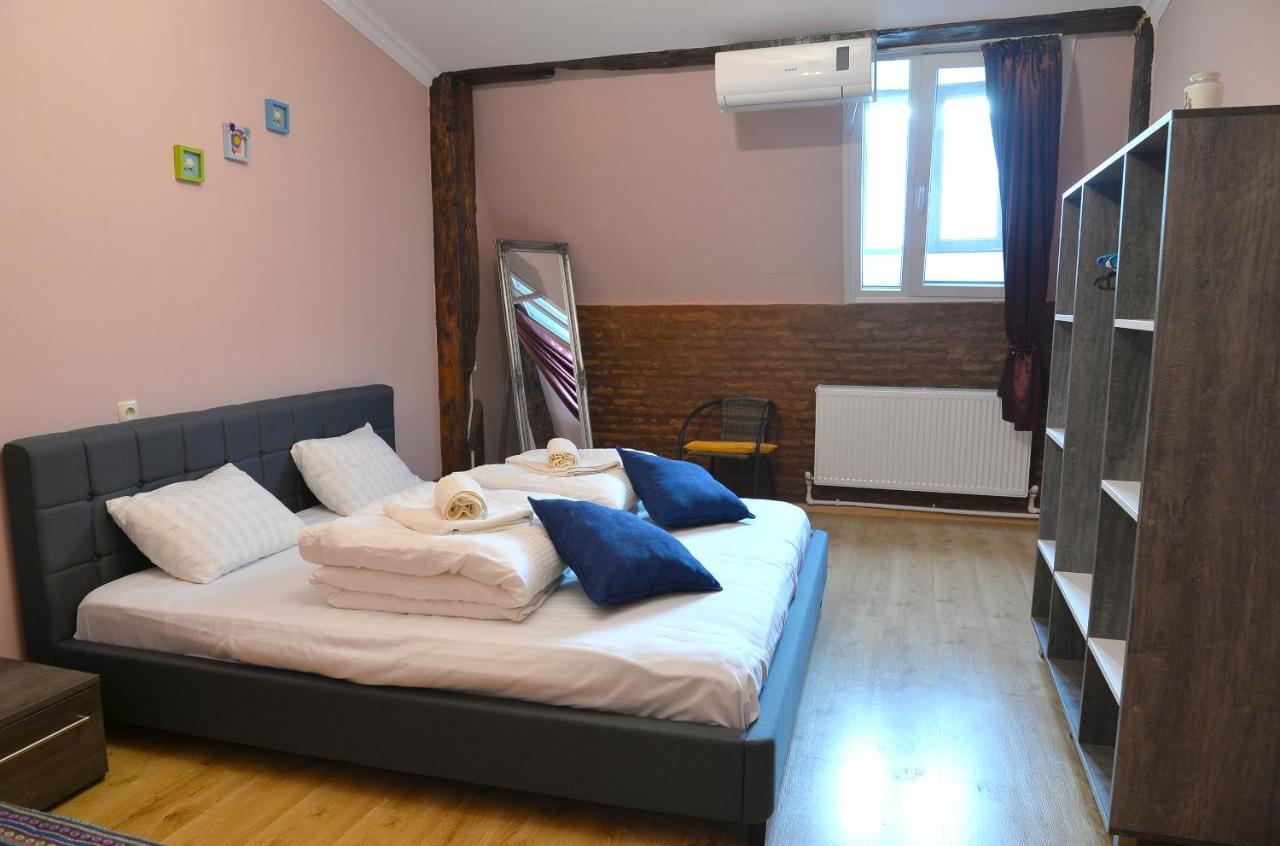Natia'S Apartment On Dadiani St. Tiflis Exterior foto